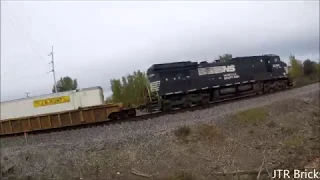 NS 8386 Leads Short Intermodal Train