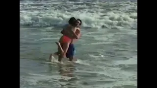 Shannen Doherty and Luke Perry 90210 Beach Blooper