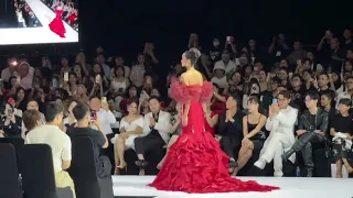 Top Model H'Hen Niê TRIPS at Melya Fashion Showcase "D'Fleur" (Vietnam Fashion Week 2023) – 4 angles