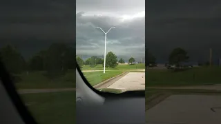 Severe thunderstorm moving in on Platteville Wi