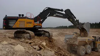 💪 Volvo EC950F loading ADTs - Part 4