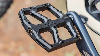 Trail One Vortex Flat Pedals - Sealed Bearing Composite MTB Pedals, Rebuildable, Replaceable Pins