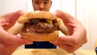 DONUT BURGER IS DELICIOUS AND NOT GOING TO KILL YOU