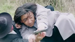 【電影版】小夥被日特偷襲身重傷，怎料小夥埋伏在草叢等待時機，直接反殺他👊 kungfu | 抗日 | 戰爭 | 功夫