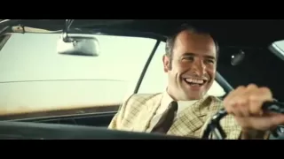 OSS 117 : Rio ne répond plus - Fou rire de Bill Tremendous en voiture