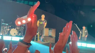 Chris Martin excited at the end of the concert in Paris