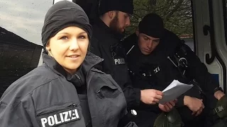 [Doku] 37 Grad: Mit den Waffen einer Frau - Polizistinnen im Einsatz (HD)