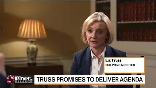 UK's Truss Says Sorry as Rivals Fight for Her Job