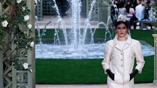 Neue Kollektion von „Chanel“ in Paris präsentiert