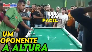 O cara tava ganhando de TODO MUNDO NO BAR e chamou o MAYCON pro jogo...