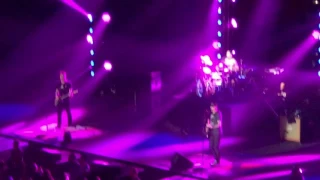 BLINK 182 LIVE HD SHE'S OUT OF HER MIND 3-25-17
