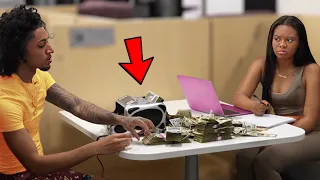Counting 10,000$ in front of Girls Prank!