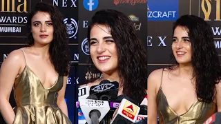 IIFA Awards 2019: Radhika Madan looks gorgeous in Golden Dress at green carpet |