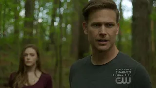 Legacies 1x02 Hope, Rafael and Alaric find a women in the woods