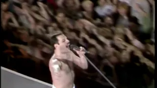 Queen   We Are The Champions HQ Live At Wembley 86