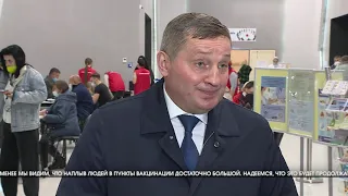 Глава Волгоградской области Андрей Бочаров проверил работу прививочных пунктов