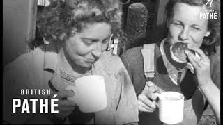 Land Girls Get The Harvest (1941)