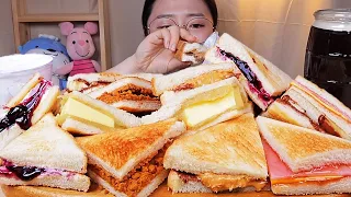 SUB) A variety of toast 🥪 Eating Show. Dessert Mukbang