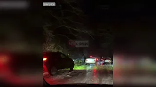 Снег на дорогах в Сочи