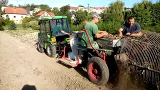 Malotraktor Vega 36 HP + bramborový kombajn Samro Spezial