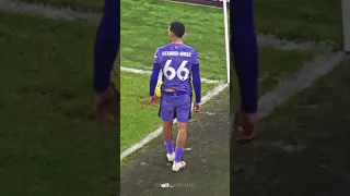 Trent Alexander Arnold with a new corner technique?👀 #liverpoolfc