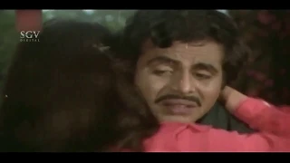 Geetha Love Express To Ambarish | Mrugalaya Kannada Movie Best Scene