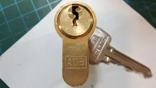 How to open euro lock "AGB" Picking #locksport #lockpick