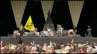 Super Furry Animals - Slow Life (Glastonbury 2007)