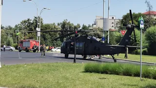 BLACK HAWK OF UNITED STATES ARMY MAKED A EMERGENCY LANDING IN THE SQUARE OF BUCHAREST