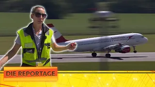 Der Job als Ramp Agent 🛫 Mikrokosmos Flughafen Wien! | Die Reportage | ATV