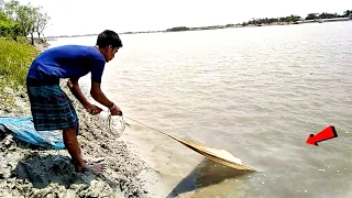 Amazing Net Fishing। Traditional Cast Net Fishing in the River । Fishing With a Cast Net