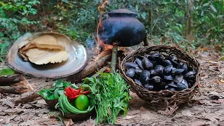 Primitive Technology: Find clam in river - Cooking clam salad recipes eating show