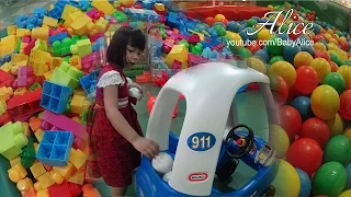 Molly Fantasy Playground (18 May 2016)