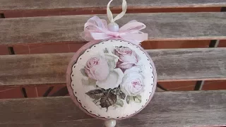 Decorar bola de porex con decoupage para Navidad