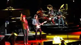 Journey - Wheel in the Sky (Live in Dublin 2011) (HD)