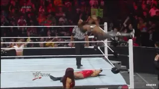 Naomi - Split Legged & Moonsault