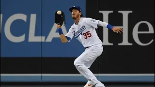 Cody Bellinger WILD Snow Cone Catch - 8/29/21