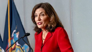 Governor Hochul (D-NY) holds COVID-19 briefing