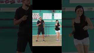 O jeito certo de começar uma dança em casal #shorts