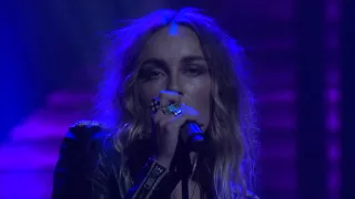 Zella Day - High [Live at Conan]