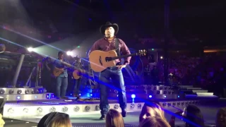 Garth Brooks gives 11 Year Old Girl His Guitar!