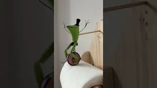 🐸 #frog #toad #unicycle