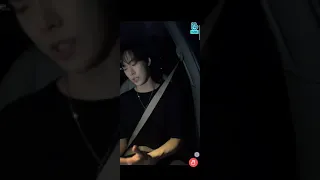 Doyoung sang Wendy's "When this rain stops" during his vlive 040621