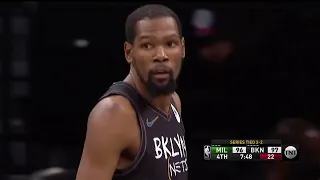 Kevin Durant Hits Back-To-Back Clutch 3's In The 4th Quarter!