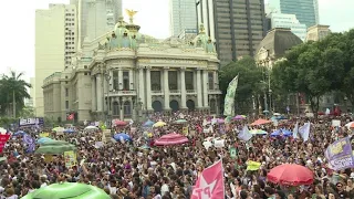 Protestos contra Bolsonaro no Brasil e no exterior