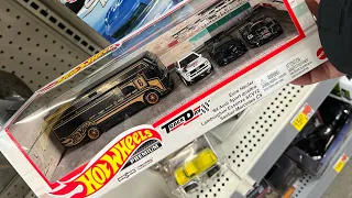 Lamley Showcase & Giveaway, PART 1: Hot Wheels Track Day Premium Collector Set Opened!