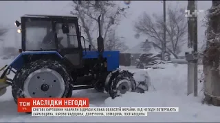 Через снігопад закривають дороги у Центральних та Східних областях України