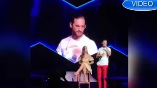 ¡A los besos! Maluma le declaró su amor a Natalia Barulich en pleno show