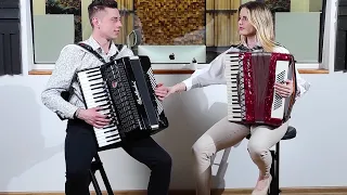 Paolla Sofia & Muzyk Nocy -- Na opolskim rynku (cover)