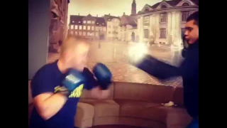Boxing: послал в нокаут